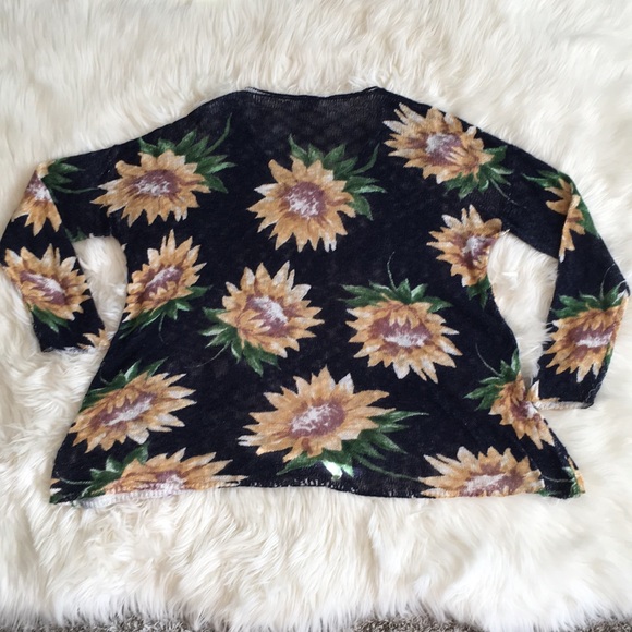 Show Me Your Mumu Overtop Sweater- in Sunflower Dreams Knit - Picture 13 of 16